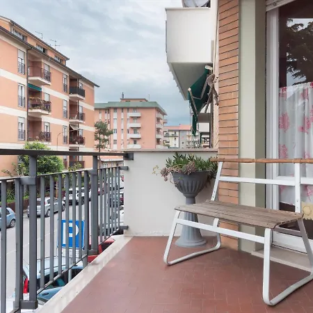 Flaminia Bright & Roomy شقة بيزارو