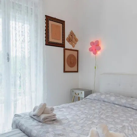Flaminia Bright & Roomy Lägenhet Pesaro
