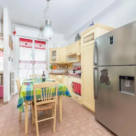 Flaminia Bright & Roomy דירה פסארו