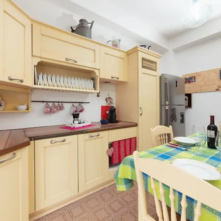 Flaminia Bright & Roomy