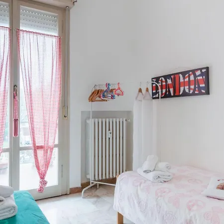 Flaminia Bright & Roomy דירה *